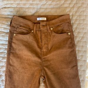BNWOT Good American faux suede leggings